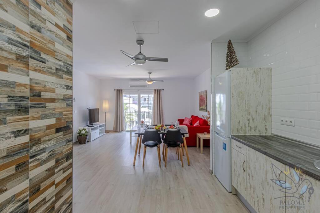 Apartament Benalroma Spacious 50 Mt From The