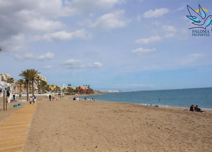 Benalroma Spacious Apartment 50 Mt From The Beach